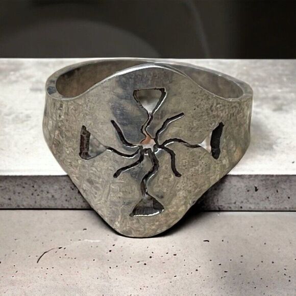 Handmade Womens Sterling Silver .925 Abstract Geometric Hammered Ring Sz 8 - Picture 1 of 7